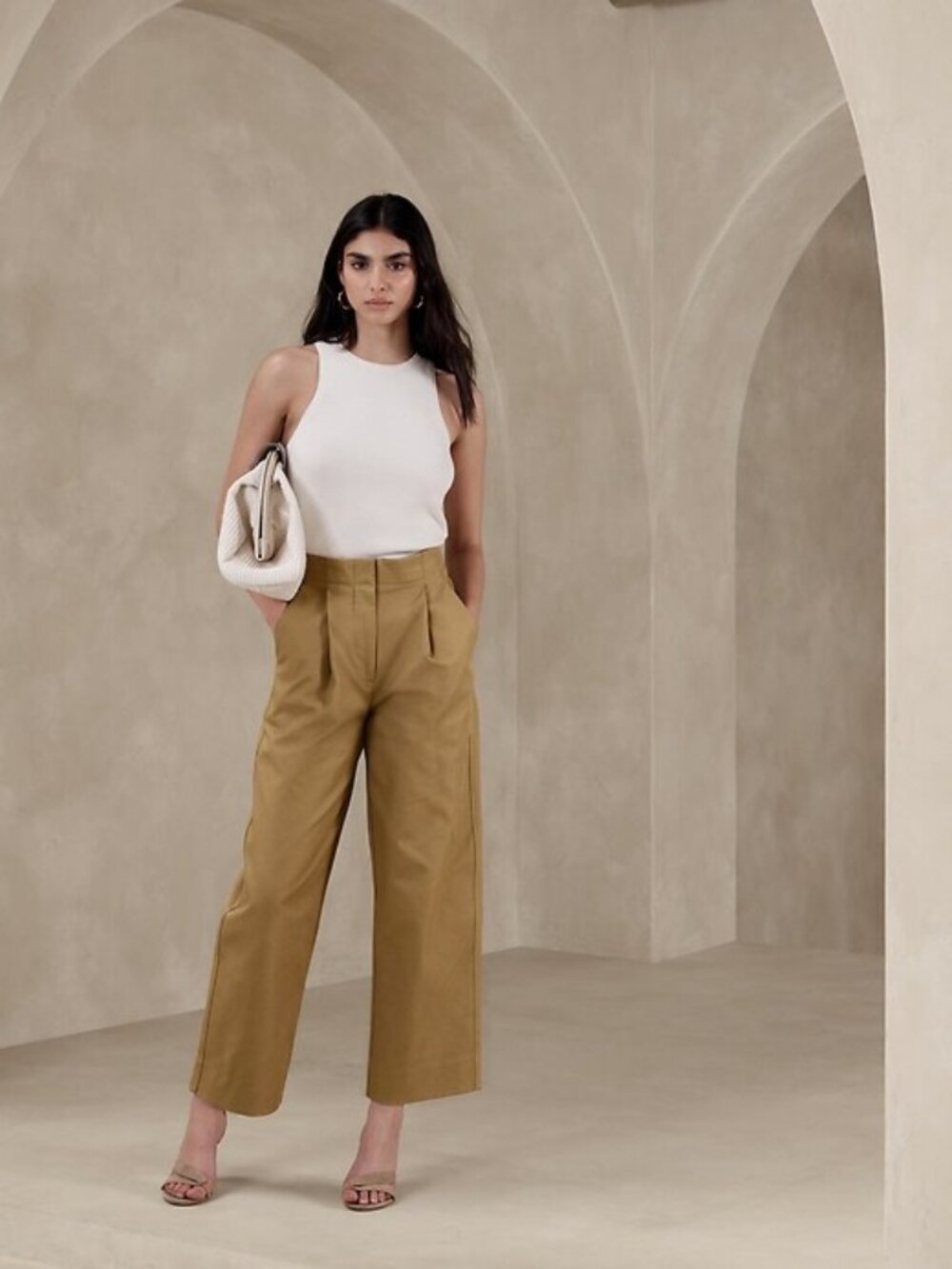 BANANA REPUBLIC Tan 100% Cotton Twill Pleated Chino Trousers Pants, Size 4